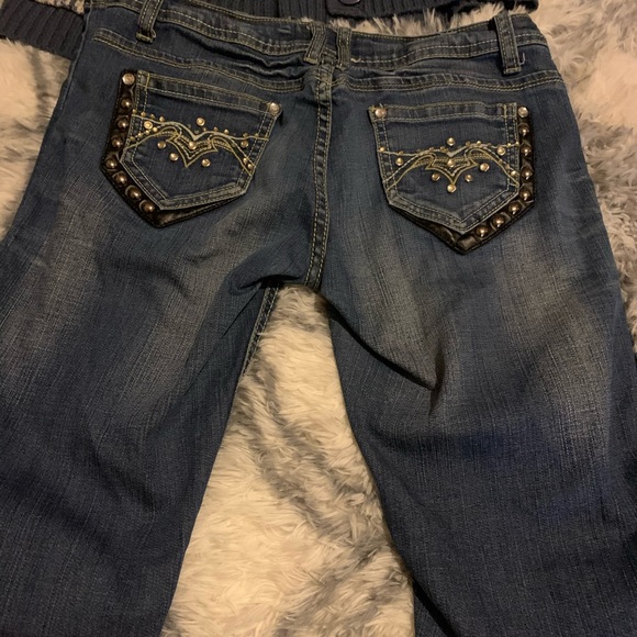 Jeans - Picture 2 of 3